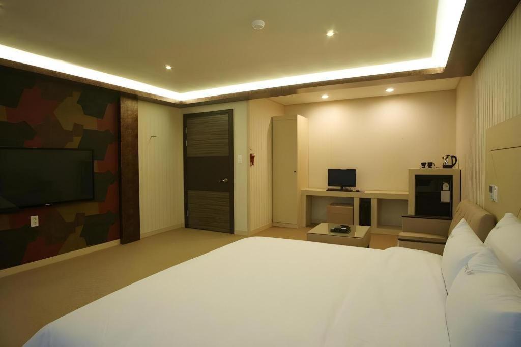 Hotel W Shinเมืองเชจู ภายนอก รูปภาพ